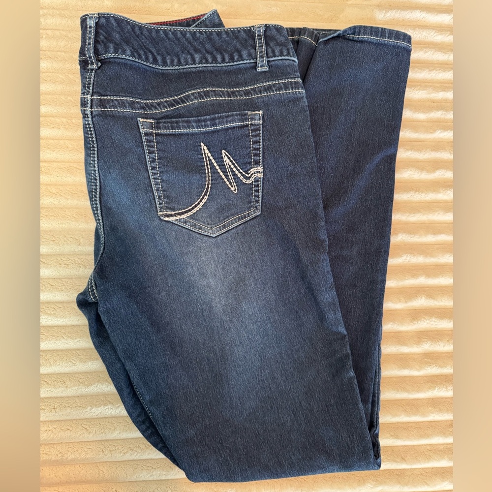 Maurice’s size large